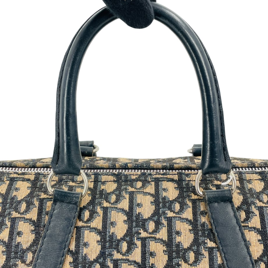 6960684200d7d500018b3cc0