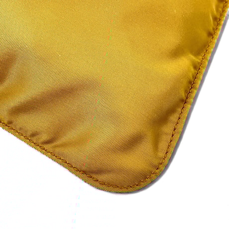 PRADA ナイロン ベージュ クロスボディ ショルダーバッグ