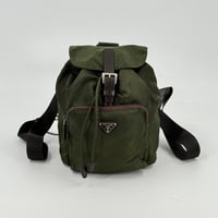 PRADA テスートナイロン ミニリュック カーキグリーン B5827F トライアングルロゴ