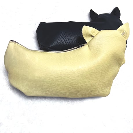 にじまる店長 レザーポーチ