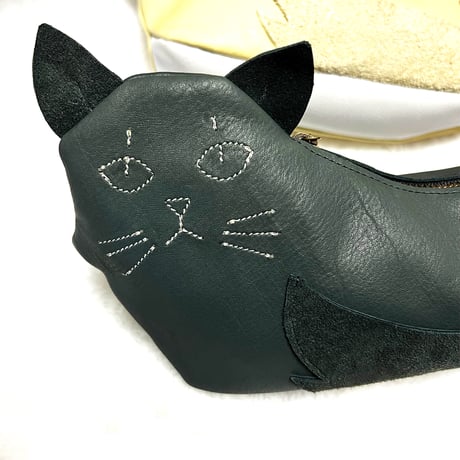 にじまる店長 レザーポーチ