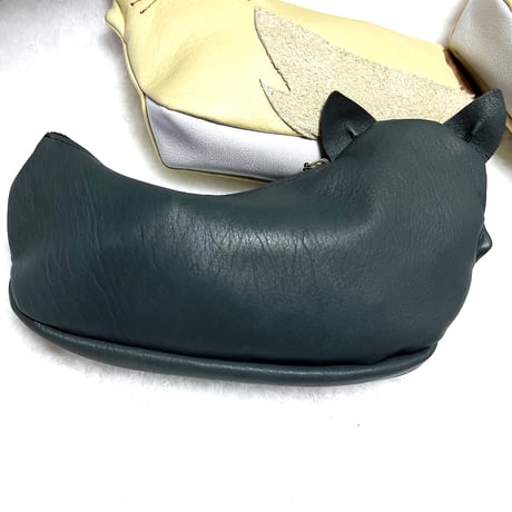 にじまる店長 レザーポーチ