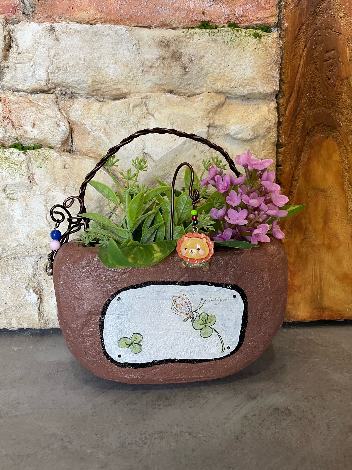 モルタル造形 多肉植物用植木鉢（カゴ型）作者：どんぐり | Vista