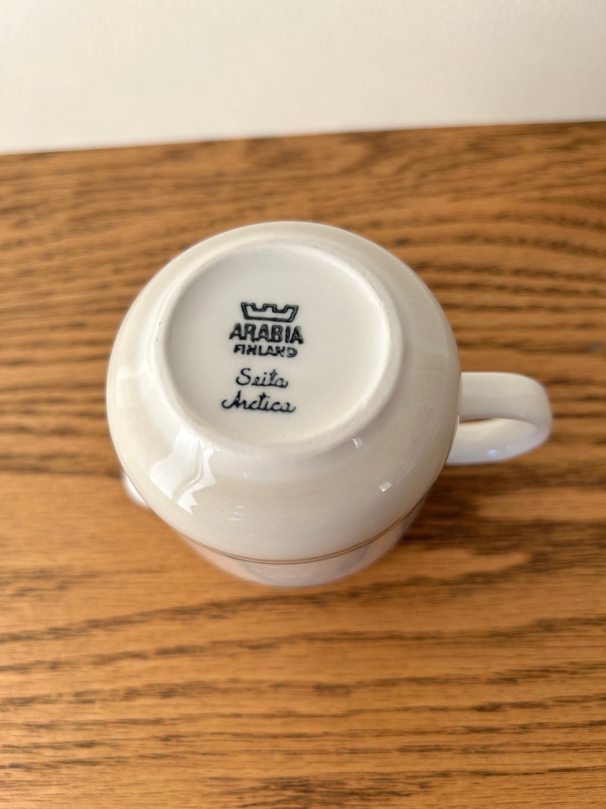 ARABIA 　24h 未使用 トゥオキオ ミルクピッチャー　旧ロゴ ARABIA 24h 未使用 トゥオキオ ミルクピッチャー 旧ロゴ