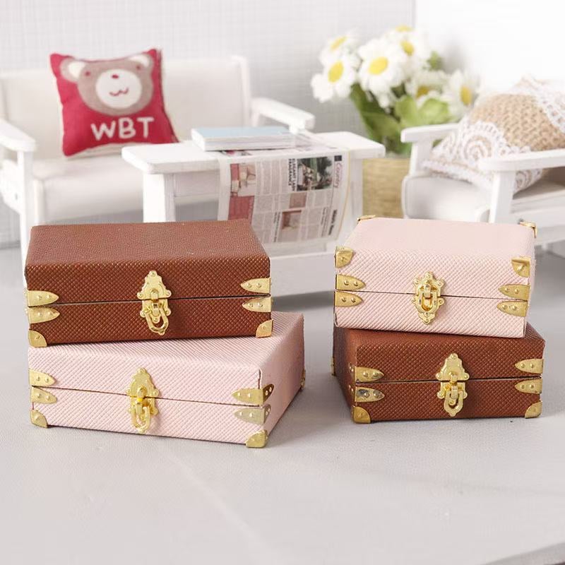 ドールハウス ミニチュア 収納用 アンティーク風トランク（小）1点 全2