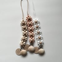 bouquet toy clip