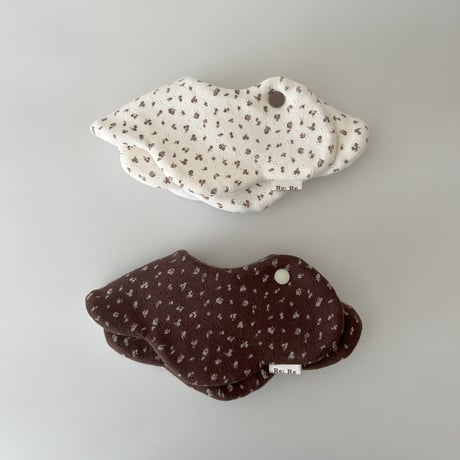 leaf bib