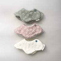 flower garden bib