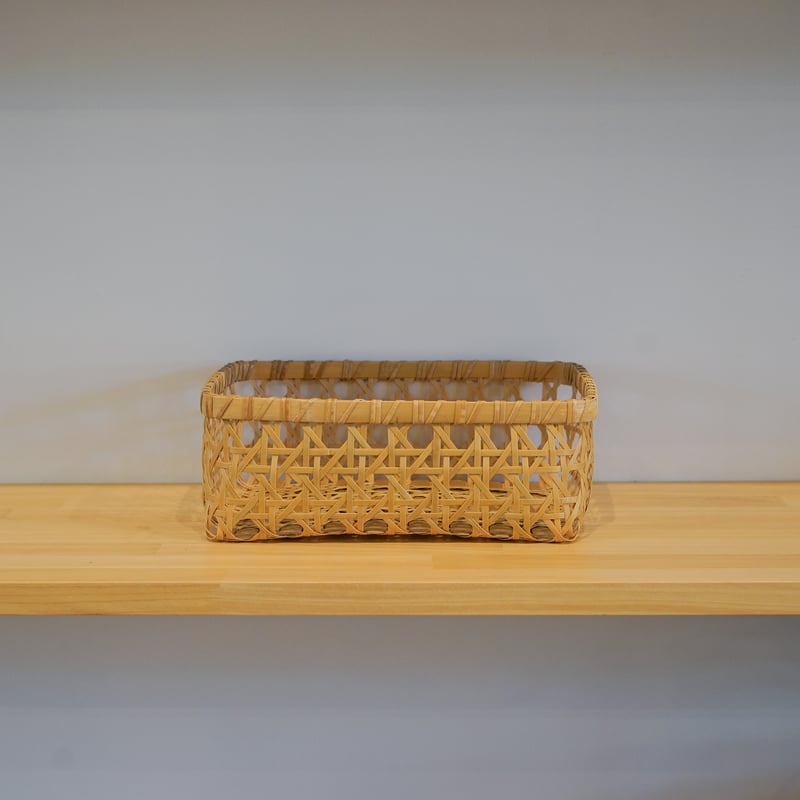 三木表悦　かごめ模様　食籠 徳利（飛亀甲柄 とばしきっこうがら） LSB62610SBK-C639 / 東洋