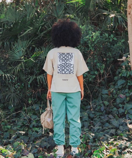 AINU TEE