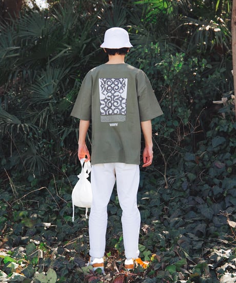 AINU TEE