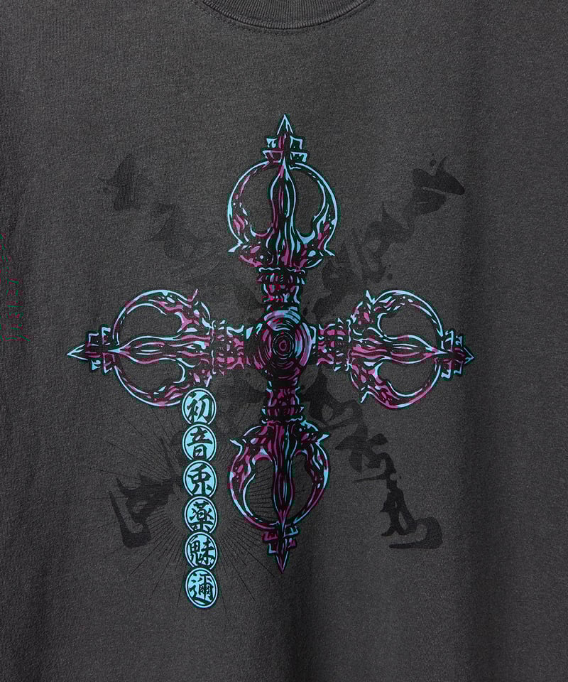 初音兎薬魅邇】Crush your evil passions Tシャツ【Front】（闇色