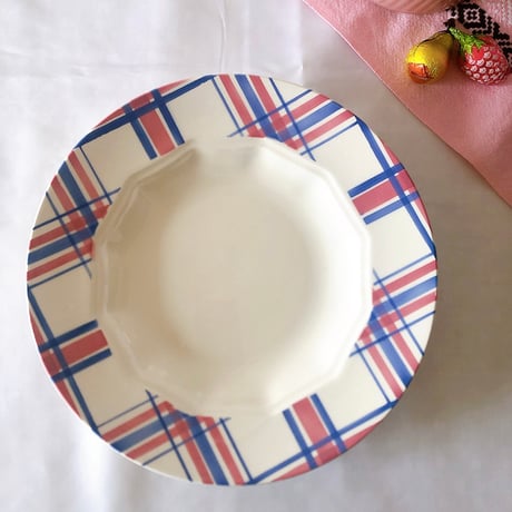 クレイユエモントロー | STORES