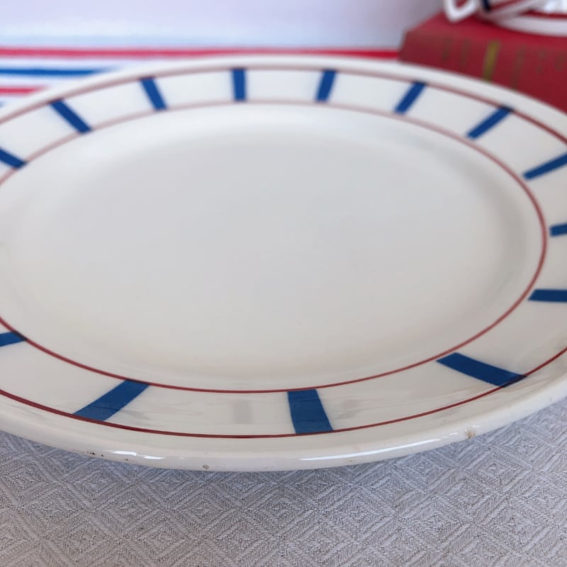 Moulin des loups ムーランデルー BASQUEバスク　プレート Moulin des loups ムーランデルー / “BASQUE” バスク模様の