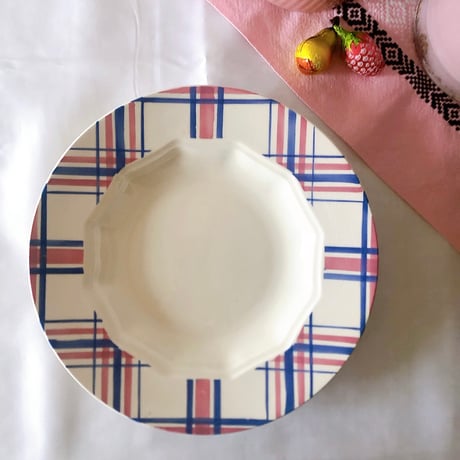 クレイユエモントロー | STORES