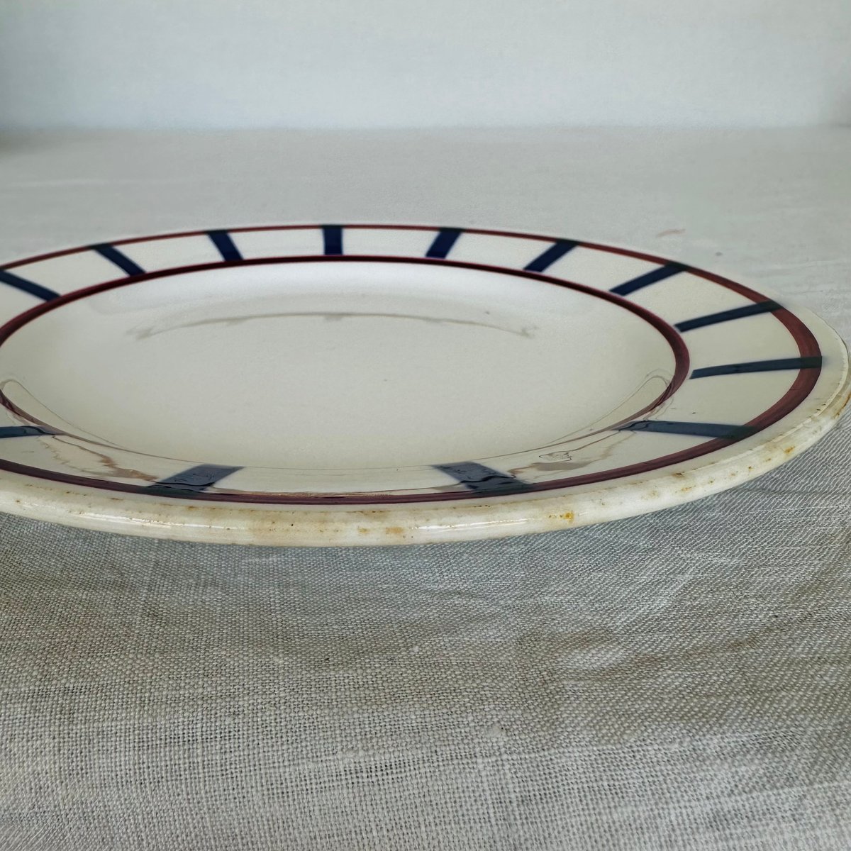 ディゴワンサルグミンヌ バスク柄デザートプレート 412 フランス