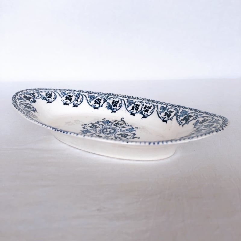 ショワジー・ル・ロワ 『BRIENNE』 ラヴィエ フランスアンティーク食器