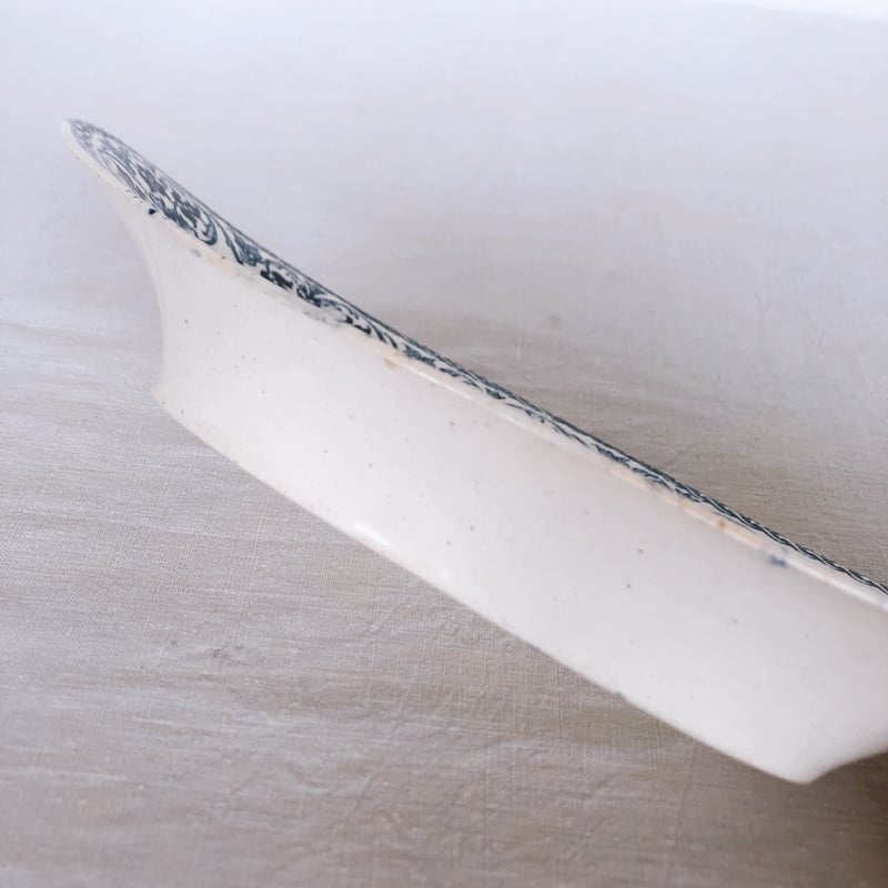 ショワジー・ル・ロワ 『BRIENNE』 ラヴィエ  フランスアンティーク食器 ショワジー・ル・ロワ 『BRIENNE』 ラヴィエ フランスアンティーク食器