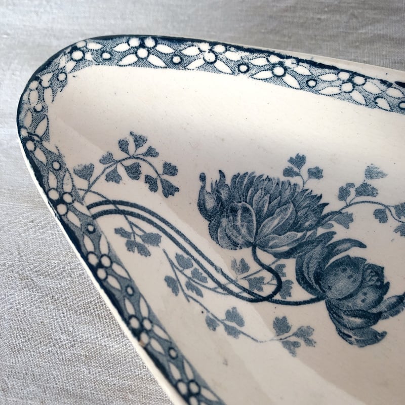 LONGCHAMPS ラヴィエ　フランス　アンティーク　藍色　figue LONGCHAMPS ラヴィエ フランス アンティーク 藍色 figue