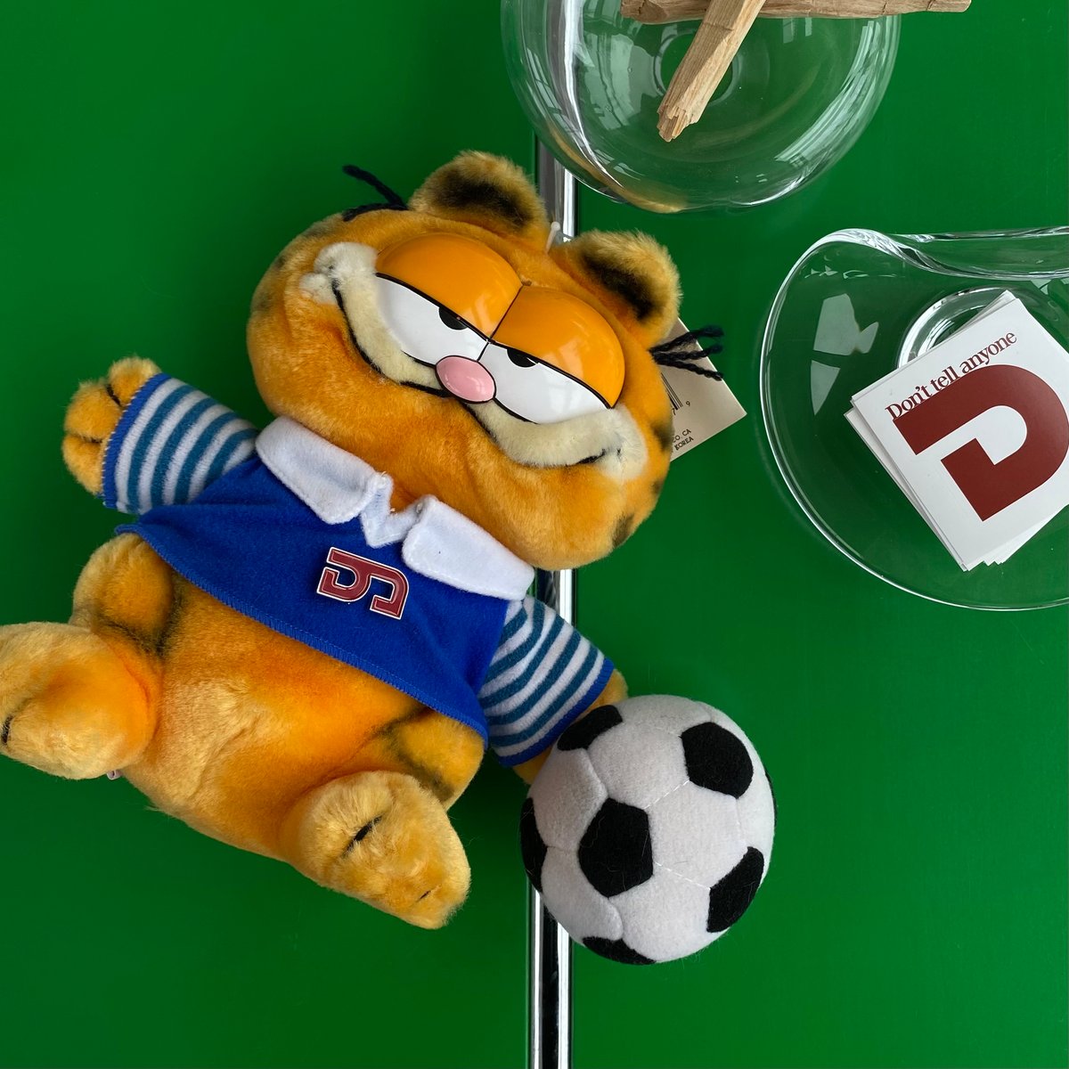 original pins | Don't tell anyone