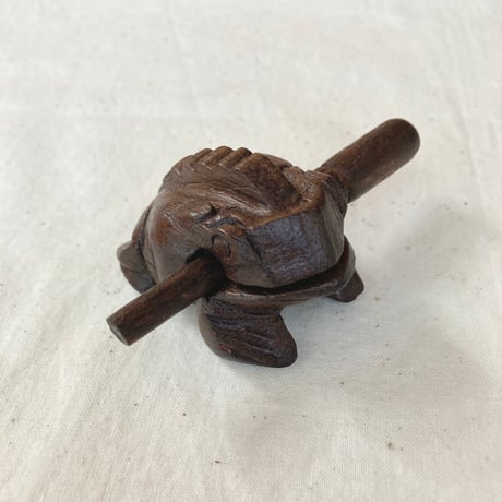 タイ ミニミニサイズのカエルギロ