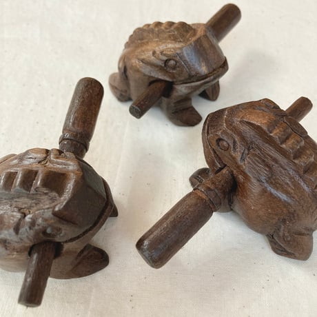 タイ ミニミニサイズのカエルギロ