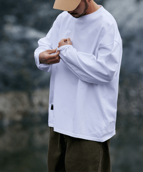 BOTTLING ROUND L/S TEE