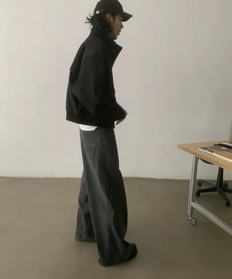 Black Wash Curved  Loose Jeans