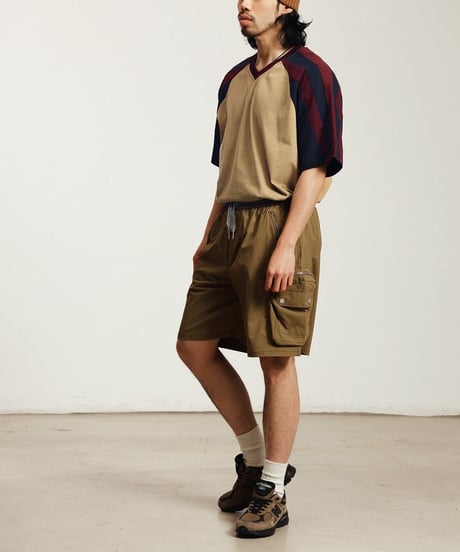 Raglan Border V-neck T-shirt  / 2color