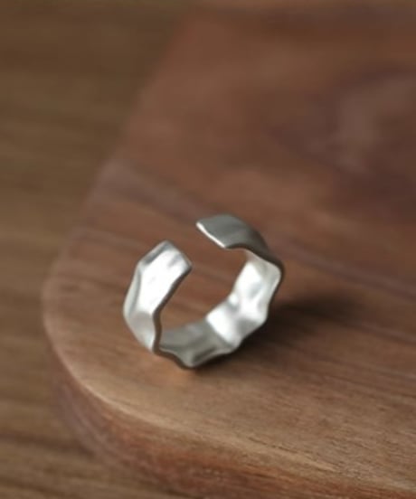 925 SILVER HAMMERED PATTERN OPEN RING