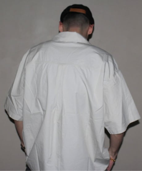 Embroidered Open Collar Relaxed Shirt  / 2color