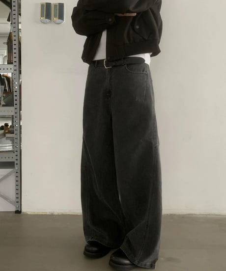 Black Wash Curved  Loose Jeans