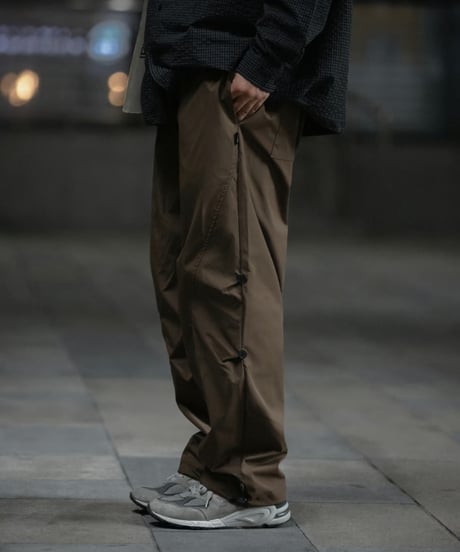 SIDE SPLIT EASY FIT PANTS / 2COLORS