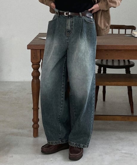 Retro Wide-Leg Jeans