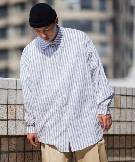 SEERSUCKER OFF-SHOULDER SHIRT / 2COLORS
