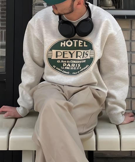 Hotel Peyris Sweater Unisex