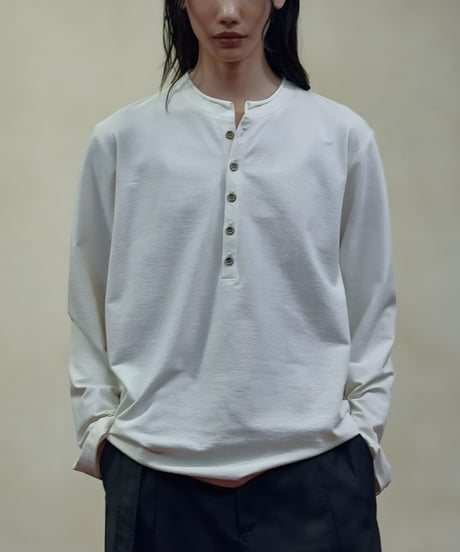 Minimalist Long-Sleeve Top / 2color