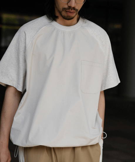 Bi-Material Raglan Wide Form T-shirt / 2colors