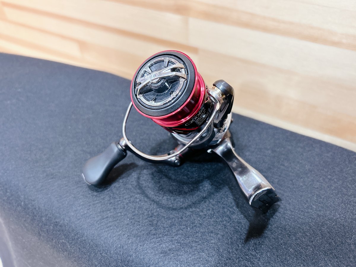 美品中古リール】 ◉Shimano ☆ '16 ストラディック CI4+ C2000S
