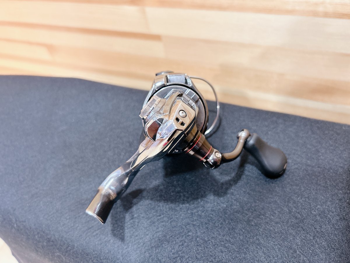 美品中古リール】 ◉Shimano ☆ '16 ストラディック CI4+ C2000S