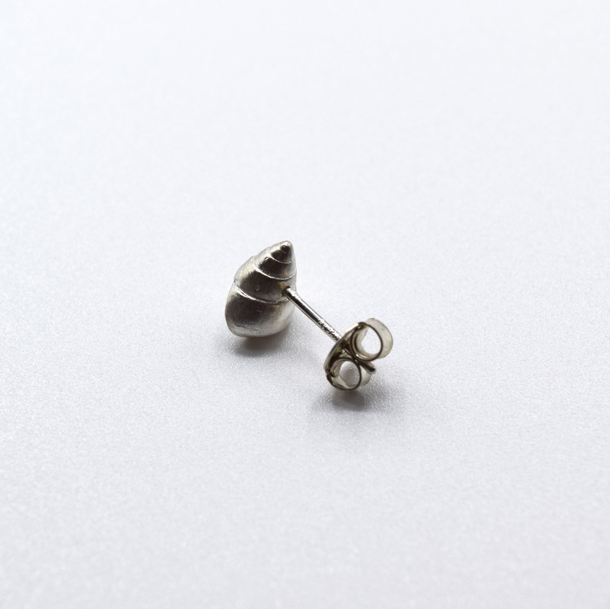 アクセサリー SHISHIKUI Pierce / BEIGE Bisho pierce 07 チグサガイ | Bisho online shop