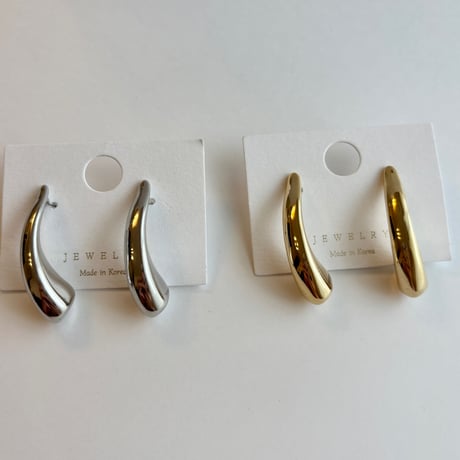 ドロップバー ピアス