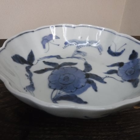 古伊万里　染付 花蝶文 輪花　なます皿D　江戸期（ニュウ）