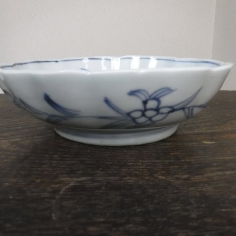 古伊万里　染付 花蝶文 輪花　なます皿D　江戸期（ニュウ）