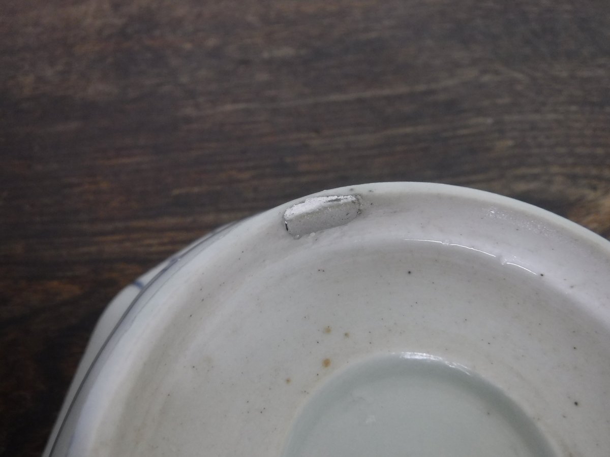 古伊万里 染付 巻物草木文八角鉢A 江戸後期（銀継） | 暮しの染付舎