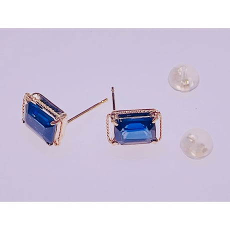 1430 K18YG サファイアピアス