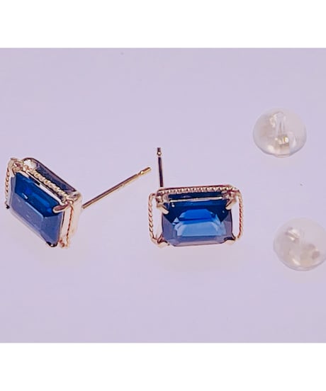 1430 K18YG サファイアピアス