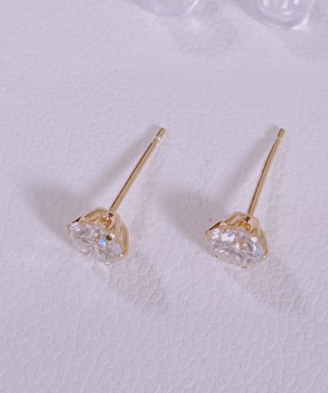 8848 K18YG 4.5mm 0.60ct モアサナイトダイヤモンドピアス