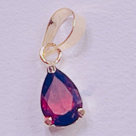 1379 K18YG  4X6 0.4ctレッドスピネルペンダントトップ