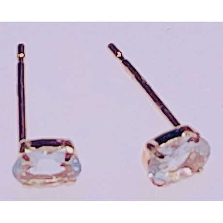 1439  K18YG 3X4 0.2ctアクアマリンピアス